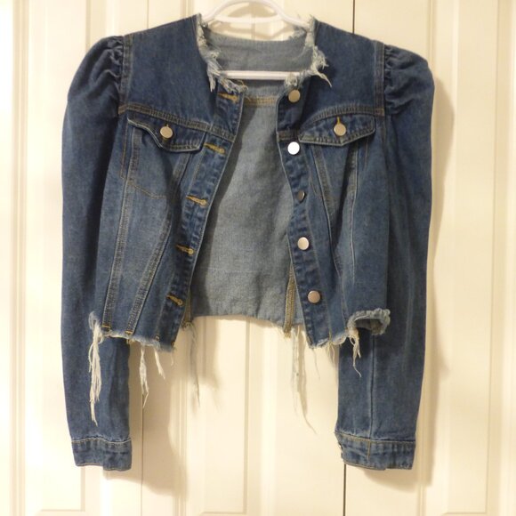SHEIN medium wash puffy gigot sleeves denim jacket with frayed details - Picture 2 of 8
